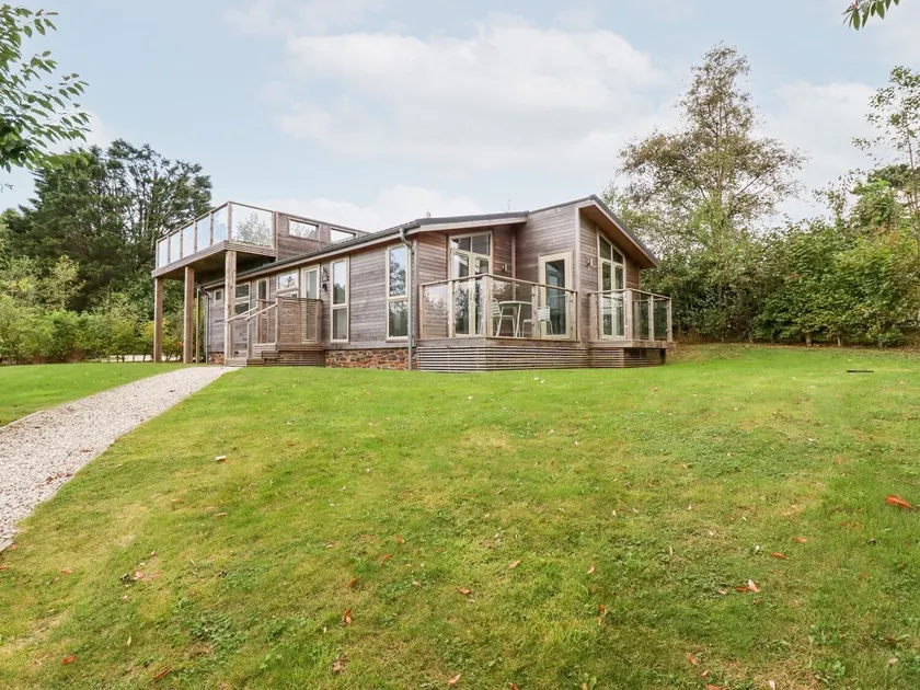 1 Southern Place - Image 1