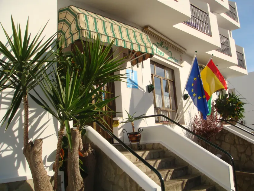 Hotel Tres Jotas Conil - Image 1