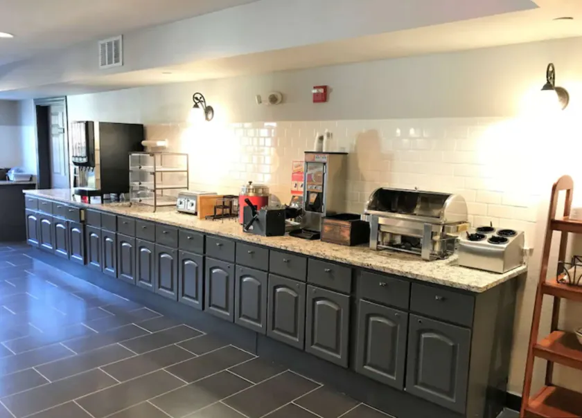 Holiday Inn Express & Suites Zion by IHG - Image 1