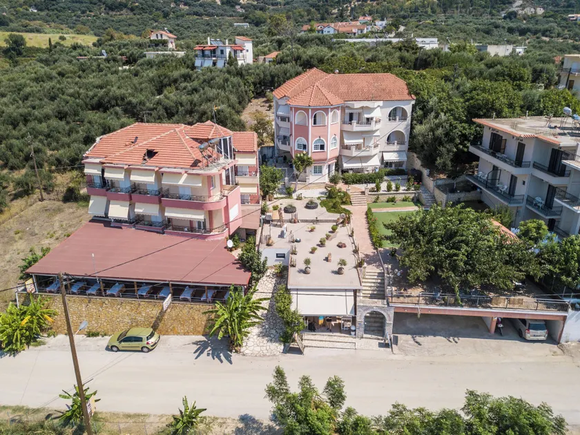 Hotel Agios Thomas - Image 1