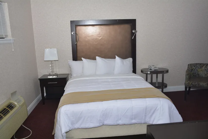 Atlantic Inn and Suites - Wall Township - Image 1
