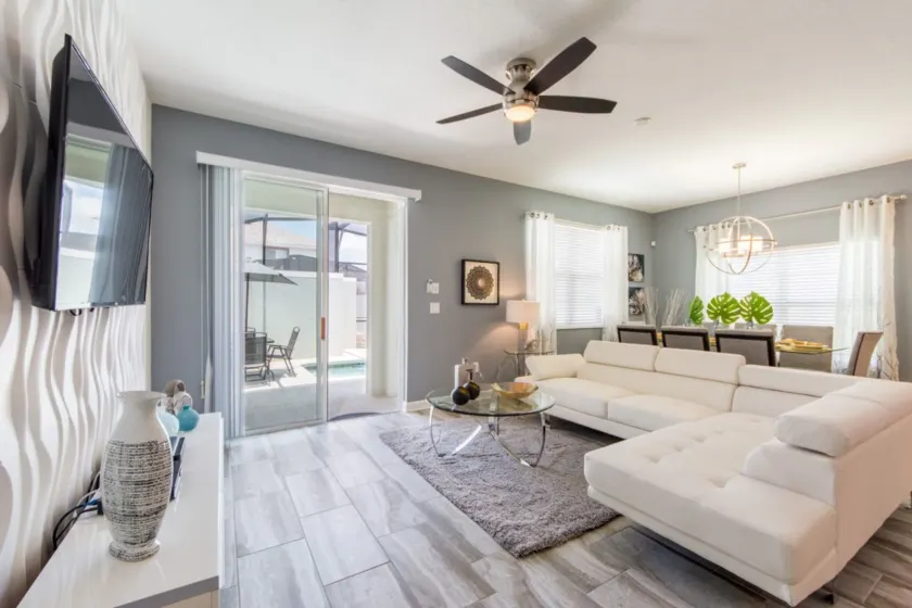 Storey Lake 4 BR with private pool - Image 1