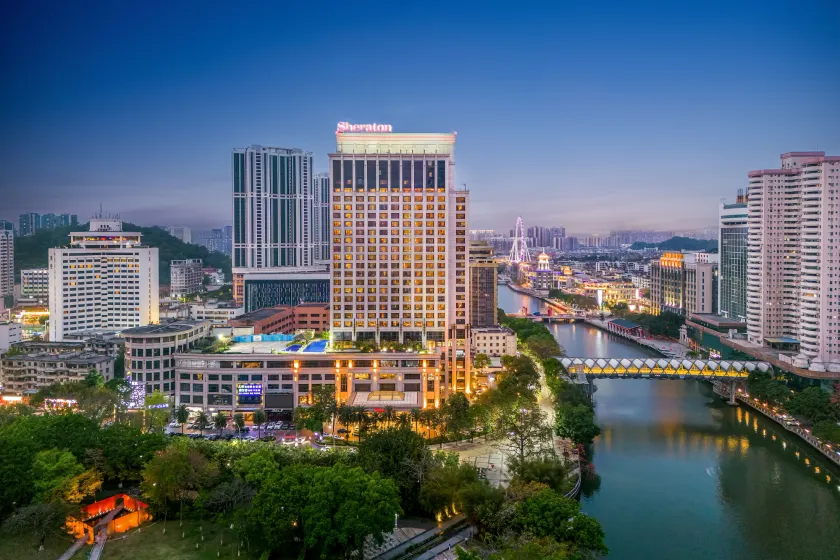 Sheraton Zhongshan Hotel - Image 1