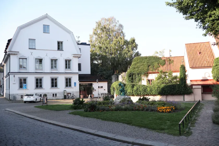 Kalk Hotel - Image 1