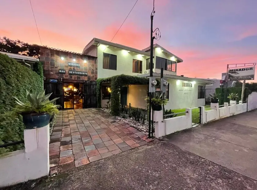 Hotel Punta Descartes - Image 1