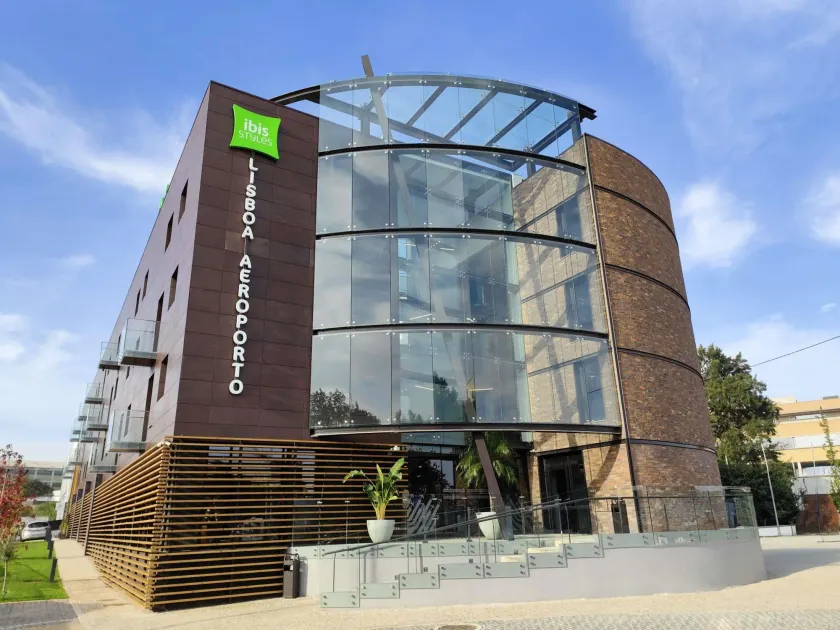 ibis Styles Lisboa Aeroporto - Image 1