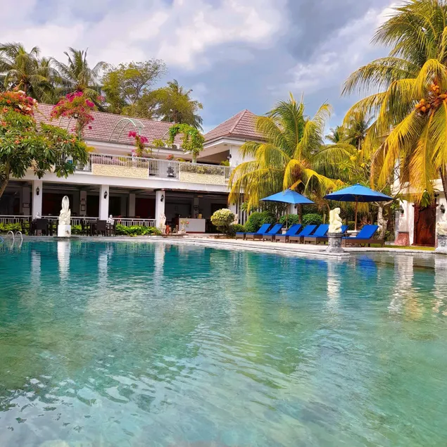 Puri Saron Senggigi Hotel - Image 1