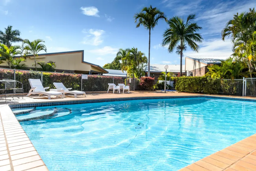 Smart Motels Bert Hinkler Bundaberg - Image 1