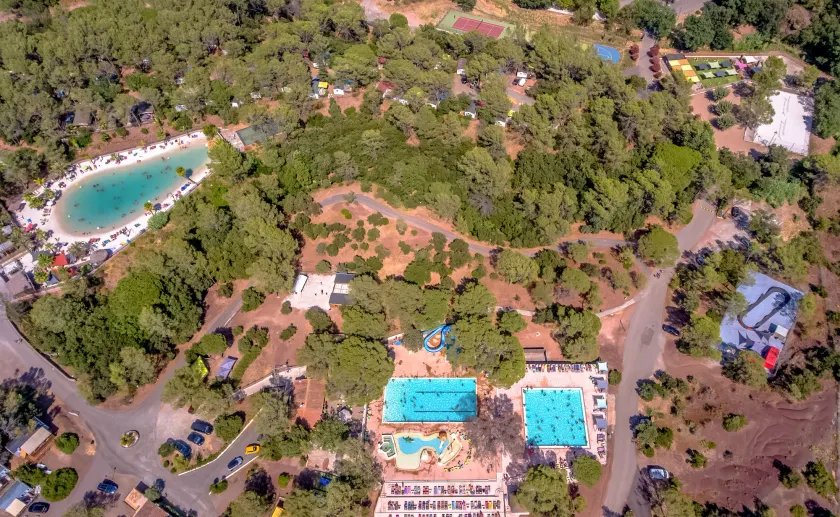 La Pierre Verte Camping Village - Image 1