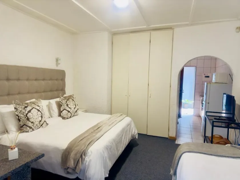 Busa House - Triple Room - Image 1