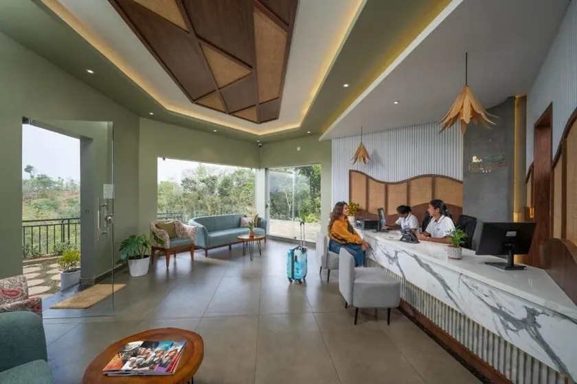 Hill Seasons Resorts and SPA - Lobby