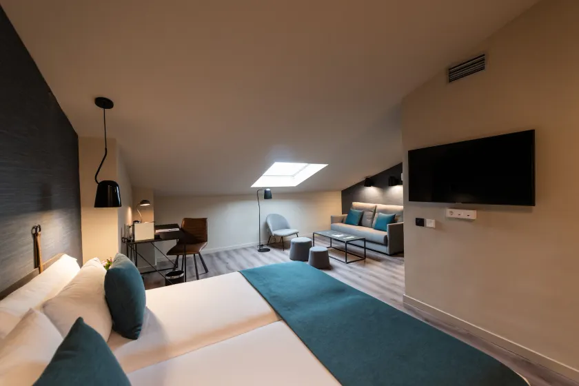  Atenea Rekord Suites Barcelona - Image 1