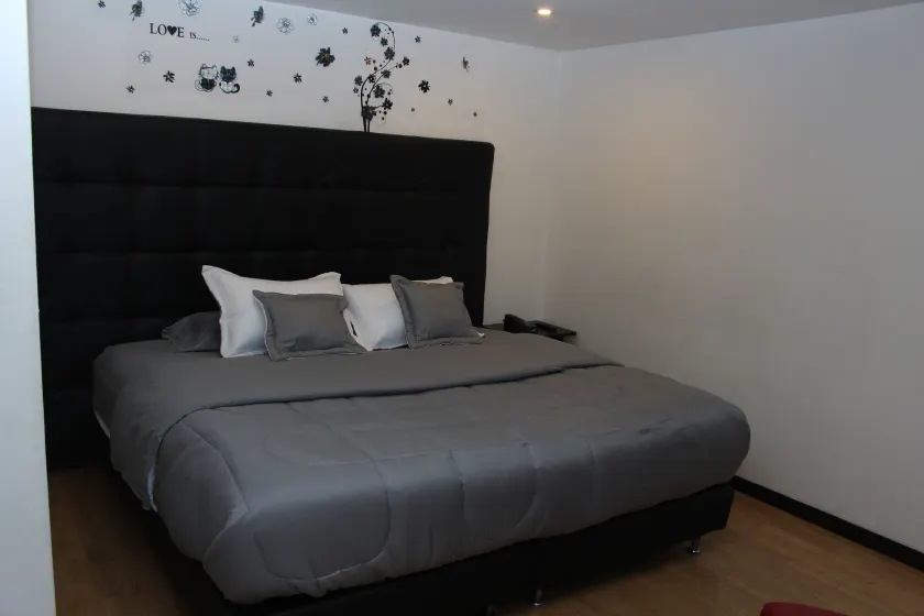 Hotel Montecarlo Boutique - Image 1