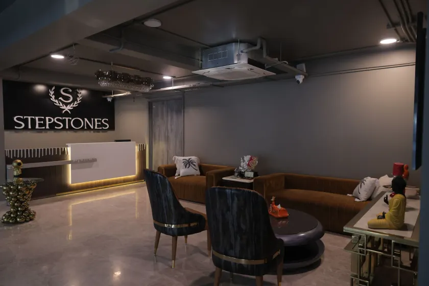 Stepstones Hotels and Inn - Reception