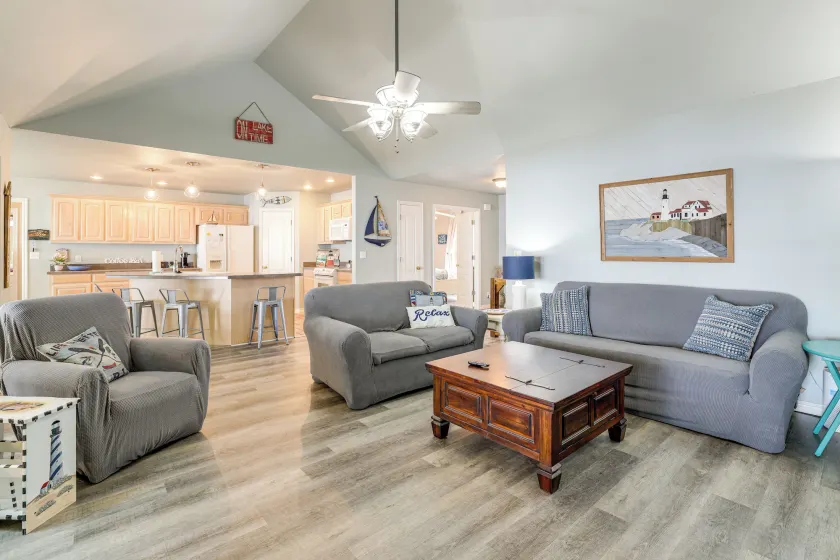 Bring Your Boat! Lakefront Home w/ Dock in Grove - Image 1