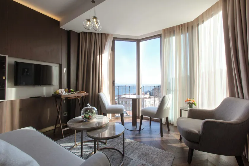 Noble22 Suites-Special Category - Image 1