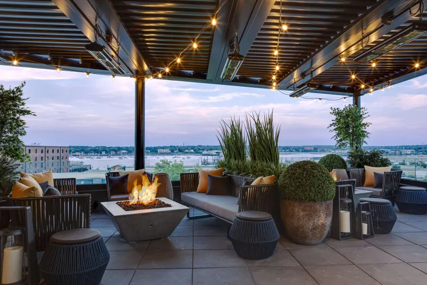 Canopy by Hilton Portland Waterfront - Image 1