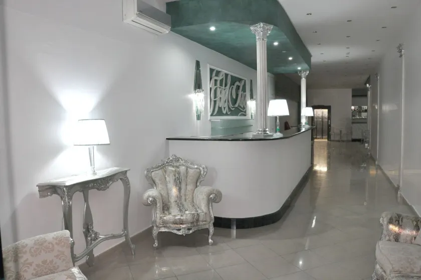 Hotel Inn - Image 1