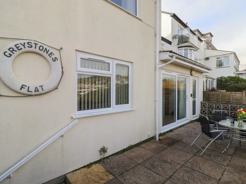 Greystones Flat - Image 1