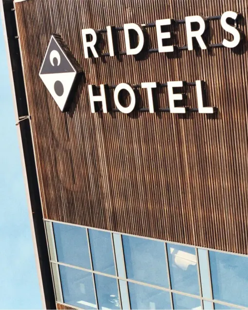 Riders Hotel - Image 1