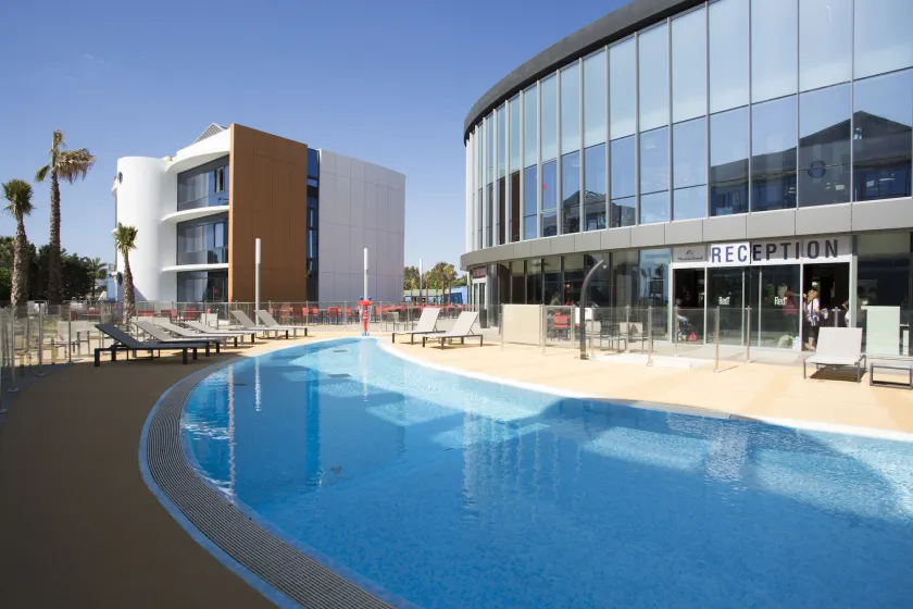 Marineland Resort - Image 1