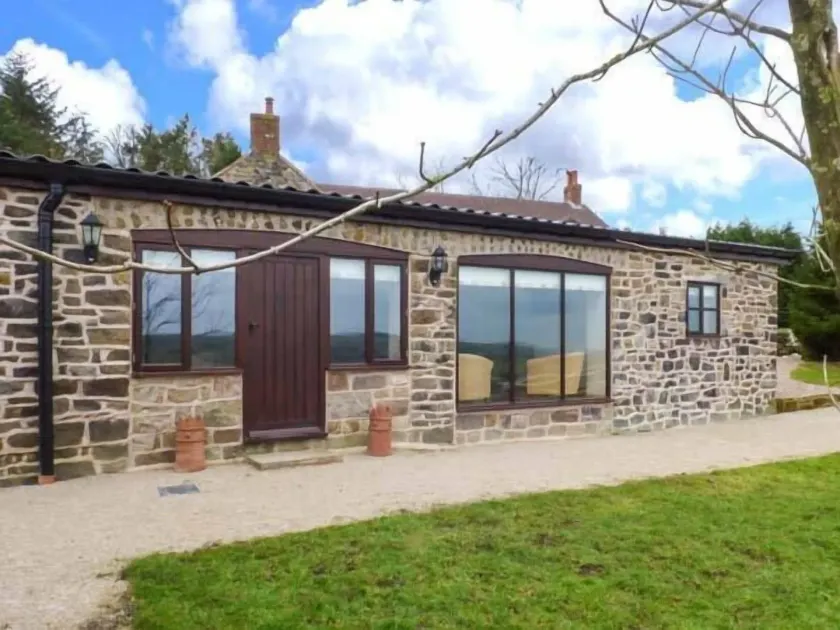 Upper Greenhills Farm - Image 1