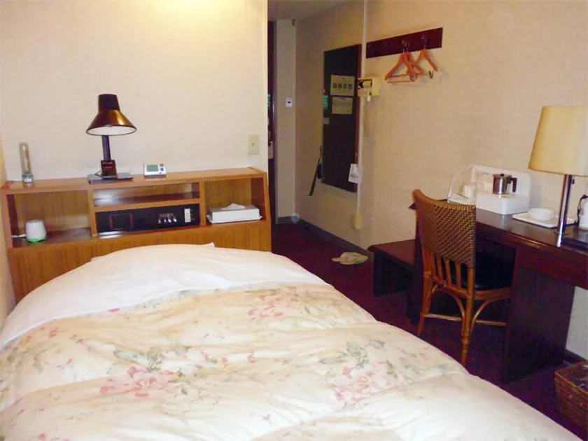 Hotel CROWN HILLS MIYOSHI - Image 1
