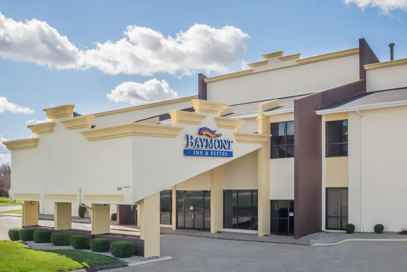 Baymont by Wyndham Kokomo - Image 1