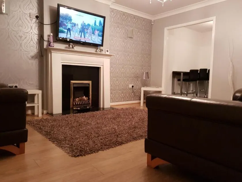Charming Liverpool Home With Gardens and Parking - Image 1