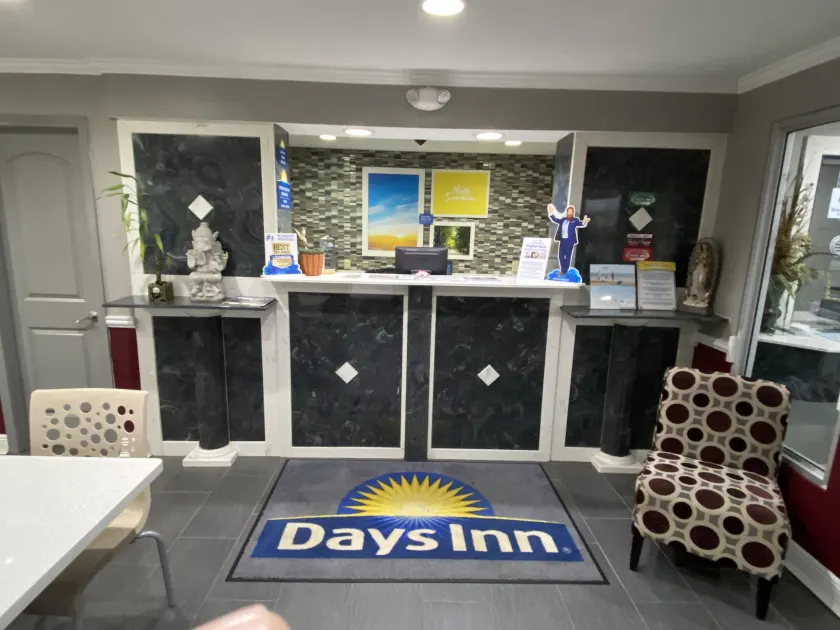 Days Inn by Wyndham Forest - Image 1