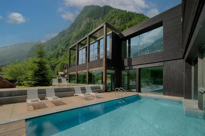 NH Collection Alagna Mirtillo Rosso - Image 1