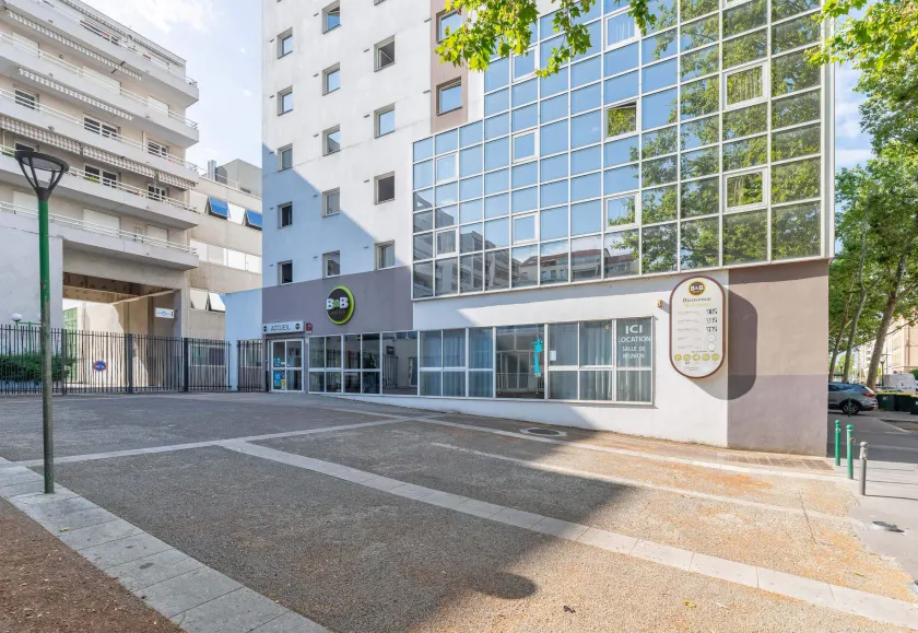 B&B HOTEL Lyon Centre Monplaisir - Image 1