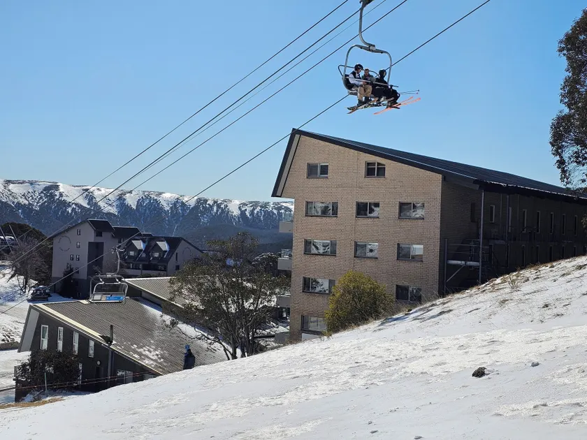 Alpine View Apartments - Image 1