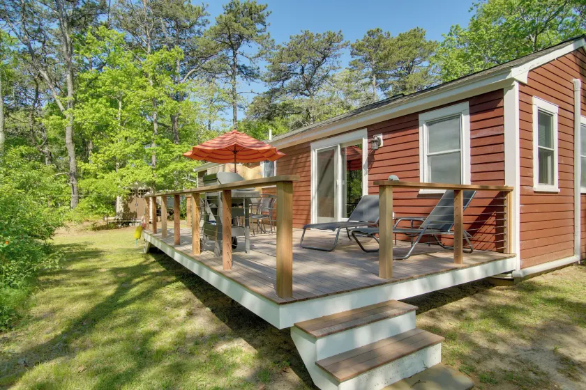 3 Mi to Beach & Town: Martha's Vineyard Home - Image 1