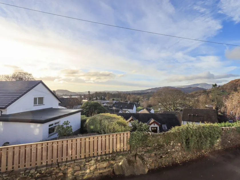 Violet Cottage - Image 1