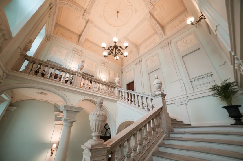 Royal Palace Hotel - Image 1