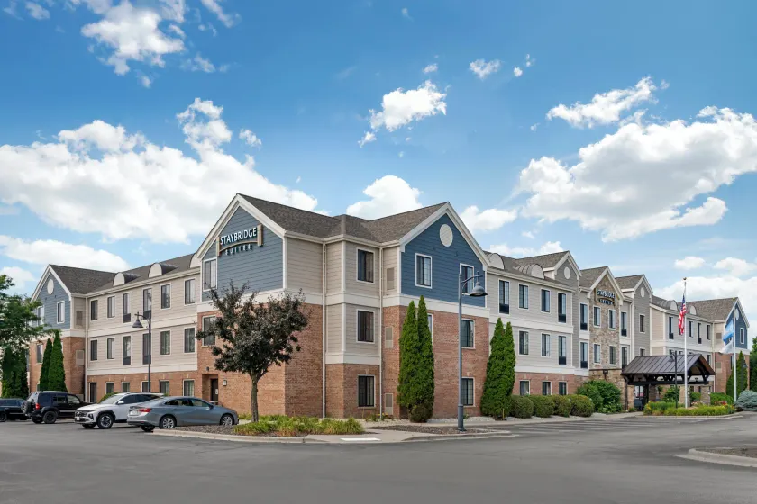 Staybridge Suites Milwaukee West-Oconomowoc by IHG - Image 1