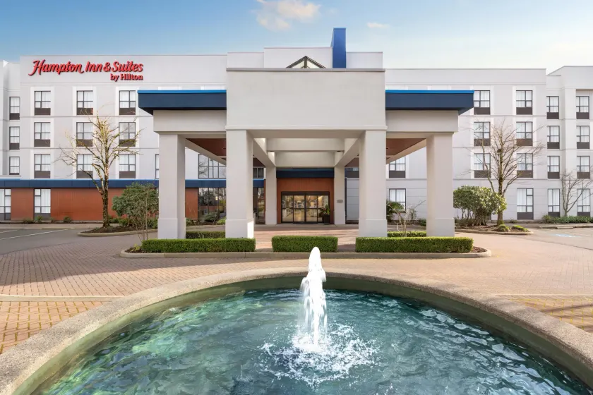 Hampton Inn & Suites by Hilton Langley-Surrey - Image 1