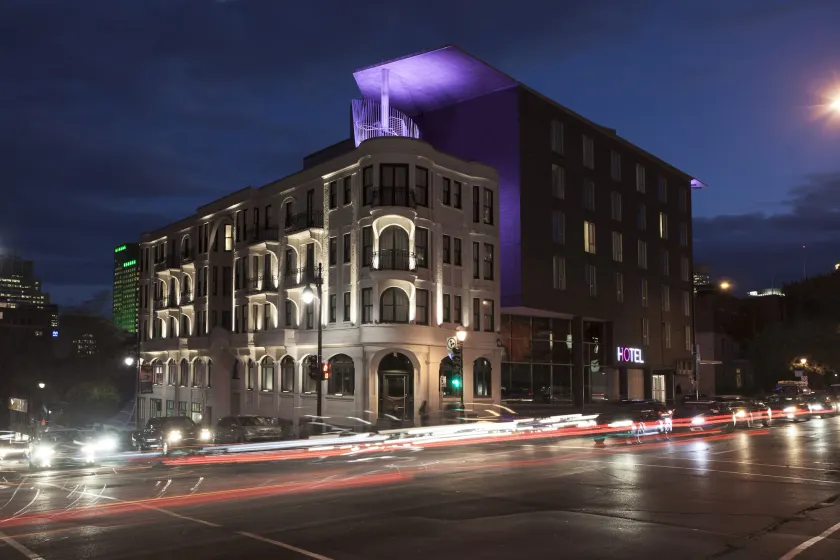 HOTEL 10 - Image 1