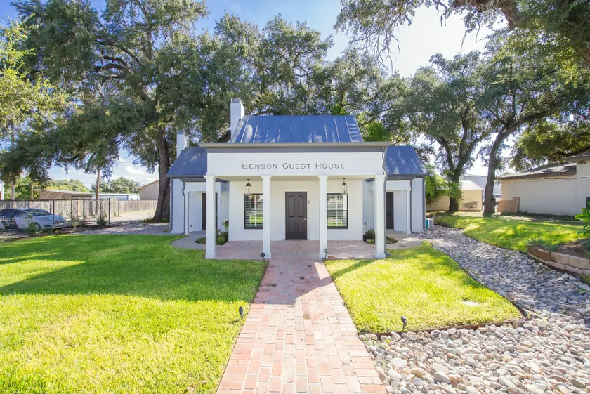 Benson Guest House - Image 1