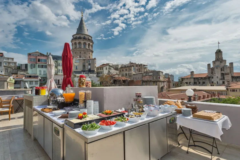 Galatower Hotel - Image 1