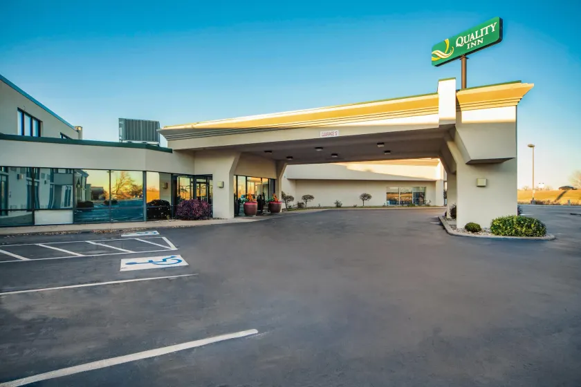 Quality Inn and Conference Center I-80 Grand Island - Image 1