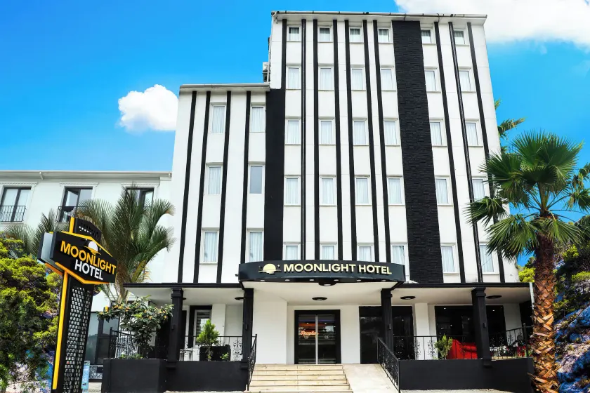 Yıldız Moonlight Hotel Trabzon - Image 1