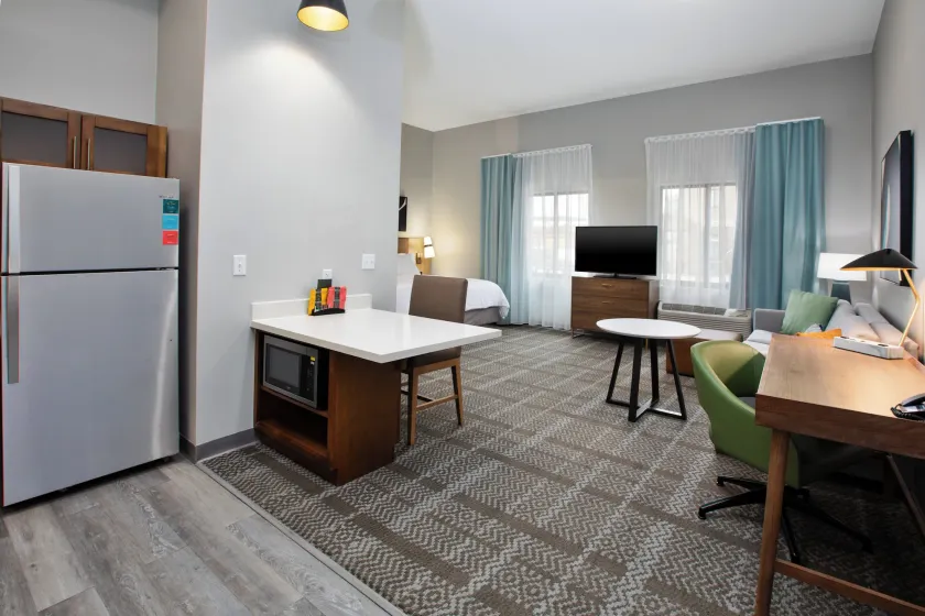 Staybridge Suites - Ames by IHG - Værelse