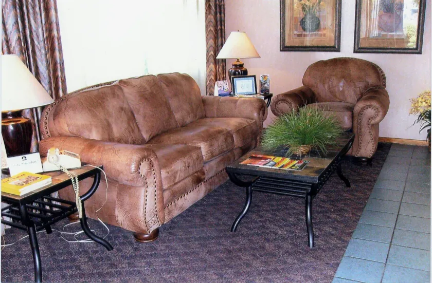 Will Rogers Inn - Lobby