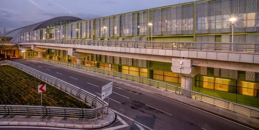 TAV Airport Hotel Izmir - Image 1