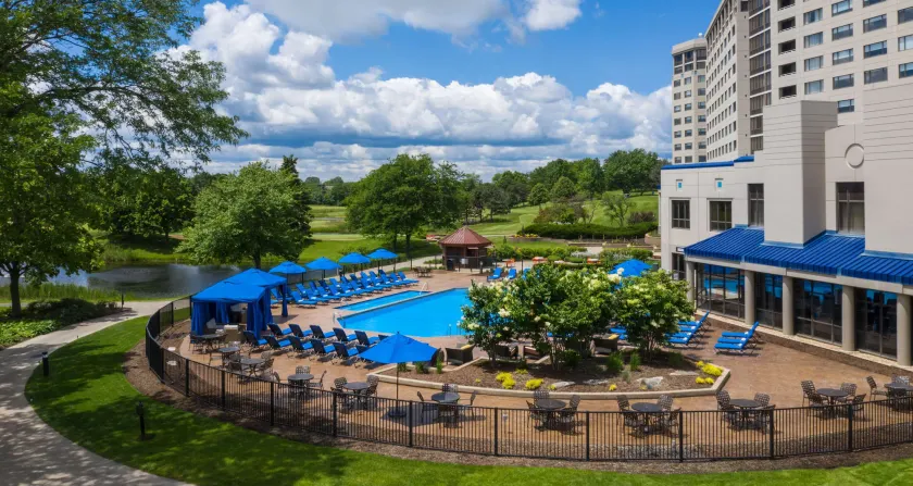Hilton Chicago/Oak Brook Hills Resort & Conference Center - Image 1
