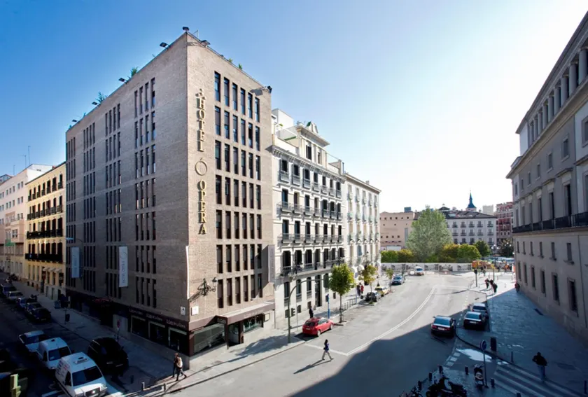 Hotel Opera - Image 1