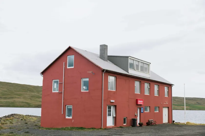 Tangahús Guesthouse - Image 1