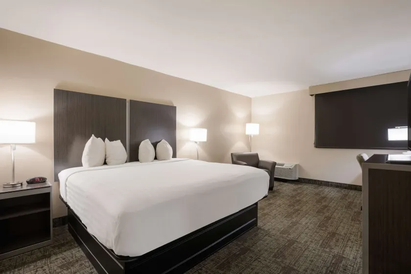 Best Western Northwest Indiana Inn - Image 1